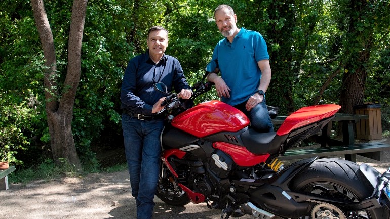 Ο Βασίλης “Μάνθος” Κούκουρας, έρχεται στα …pits της Ζούγκλας